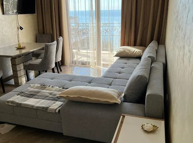 Luxury Penthouse At Valencia Gardens Apartamento