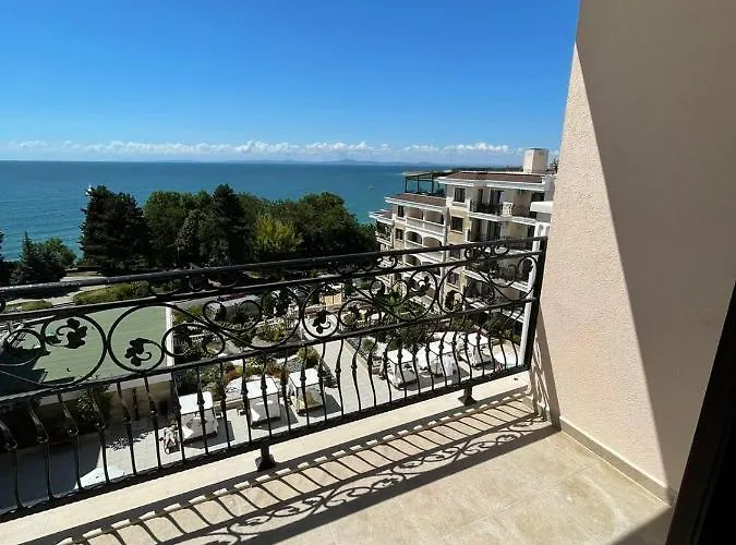 Luxury Penthouse At Valencia Gardens * Burgas