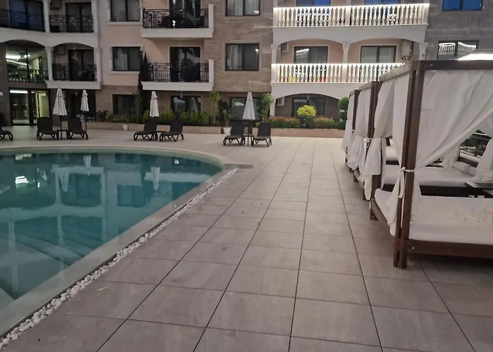 Luxury Penthouse At Valencia Gardens Burgas