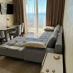 Luxury Penthouse At Valencia Gardens Apartment