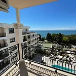 Luxury Penthouse At Valencia Gardens *