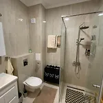 Luxury Penthouse At Valencia Gardens *