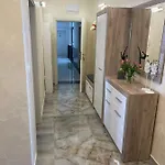 Luxury Penthouse At Valencia Gardens Apartment *