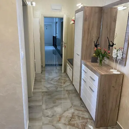 Luxury Seaview Penthouse Apartments At Valencia Gardens Apartment *